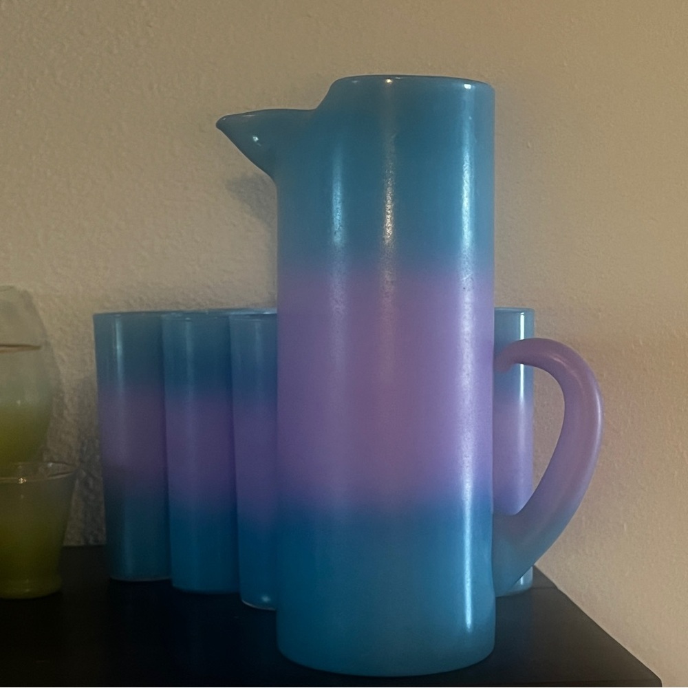 Vintage west Virginia glass company Blue Purple Gradient Pitcher & 6 glasses